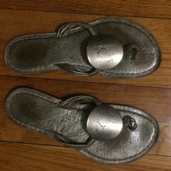 Bernardo Must Sandal - Picture 3 of 3